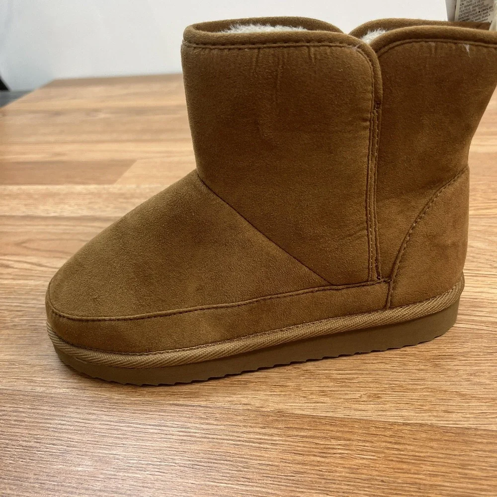 Old Navy Faux Suede Fur Lined Boots Girls Size 2‎ Brown NEW
